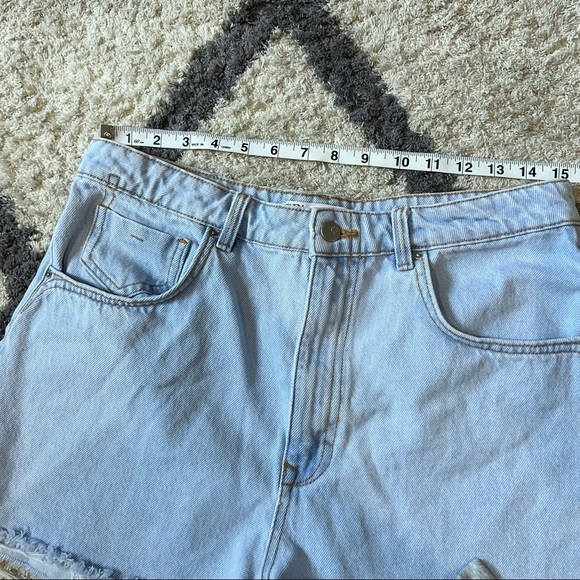 Zara High Rise Distressed Denim Shorts - Picture 10 of 15
